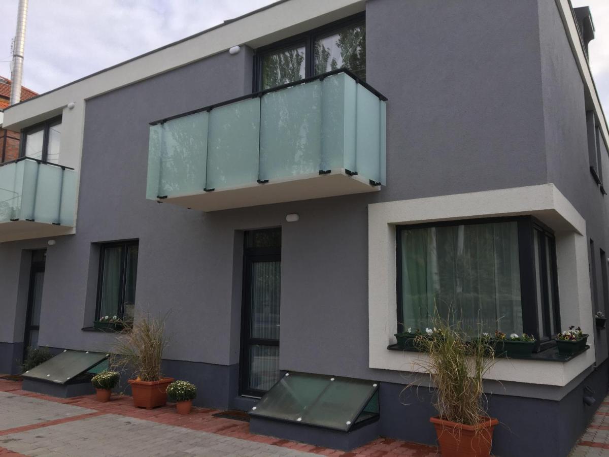Apartmanhotel Baraton*** Balatonfured Exterior photo